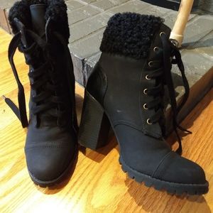 SALE - Super Cute Boots